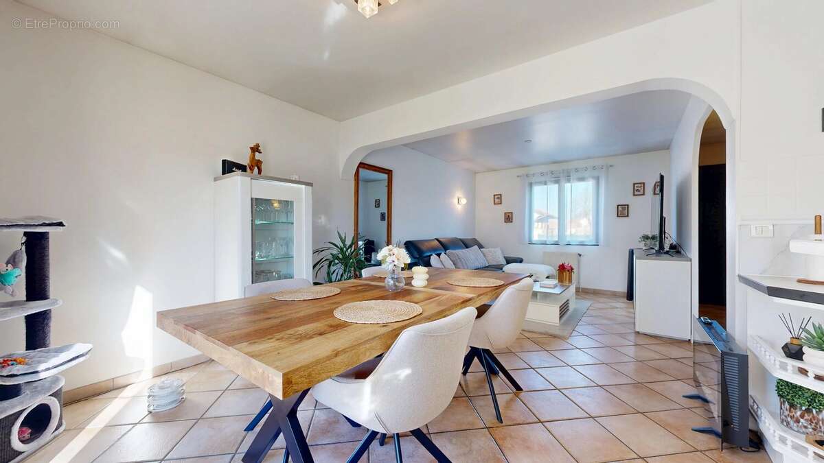 Maison à MAREUIL-LES-MEAUX