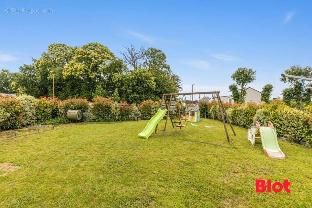 Maison 172 m² à Bedee  - photo 3