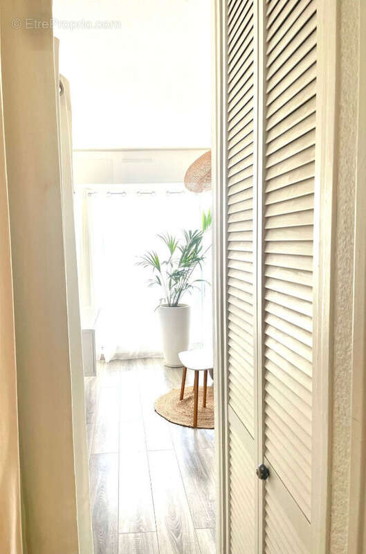 Appartement à MAUGUIO