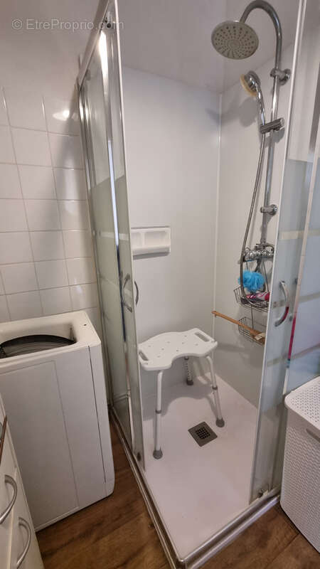 Appartement à LAMALOU-LES-BAINS