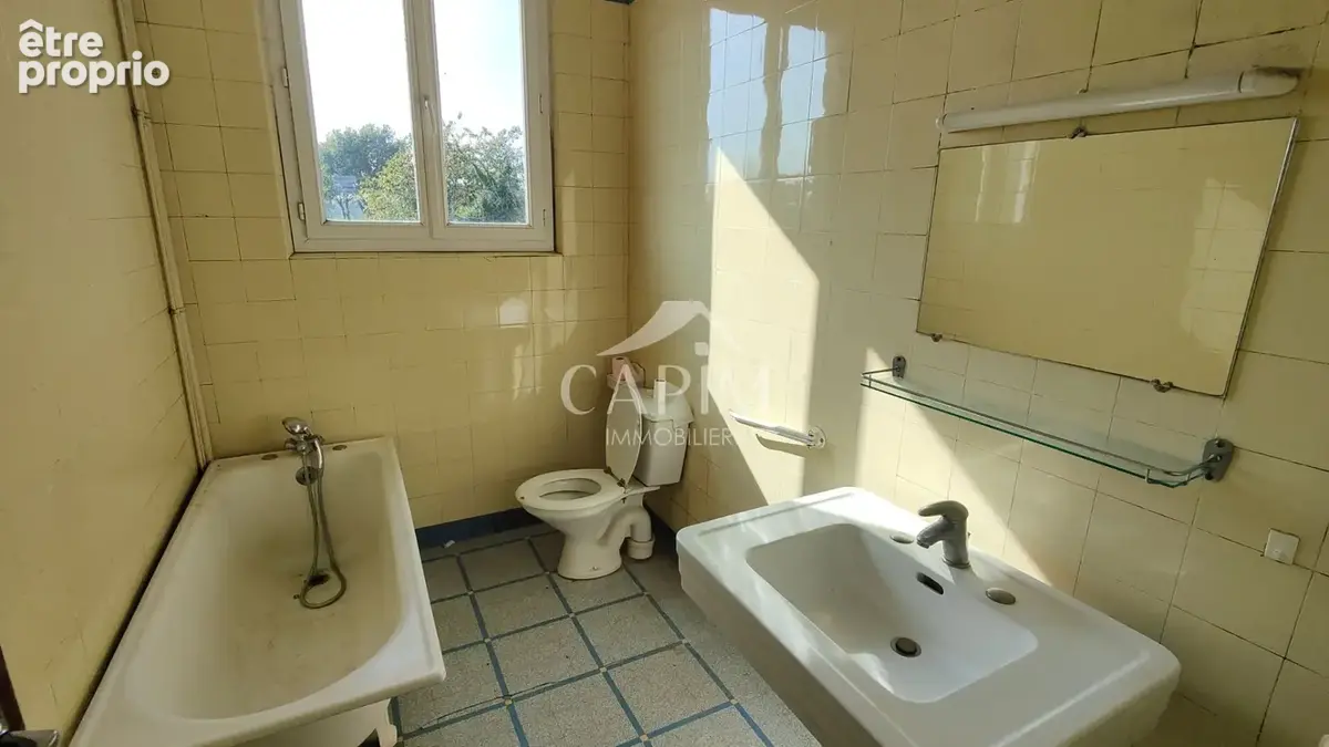 Maison de bourg en pierres, 105m² hab,179m² utiles, poss div 2 logements, 3 niveaux de 55 m², terrain  1400m² - photo 6