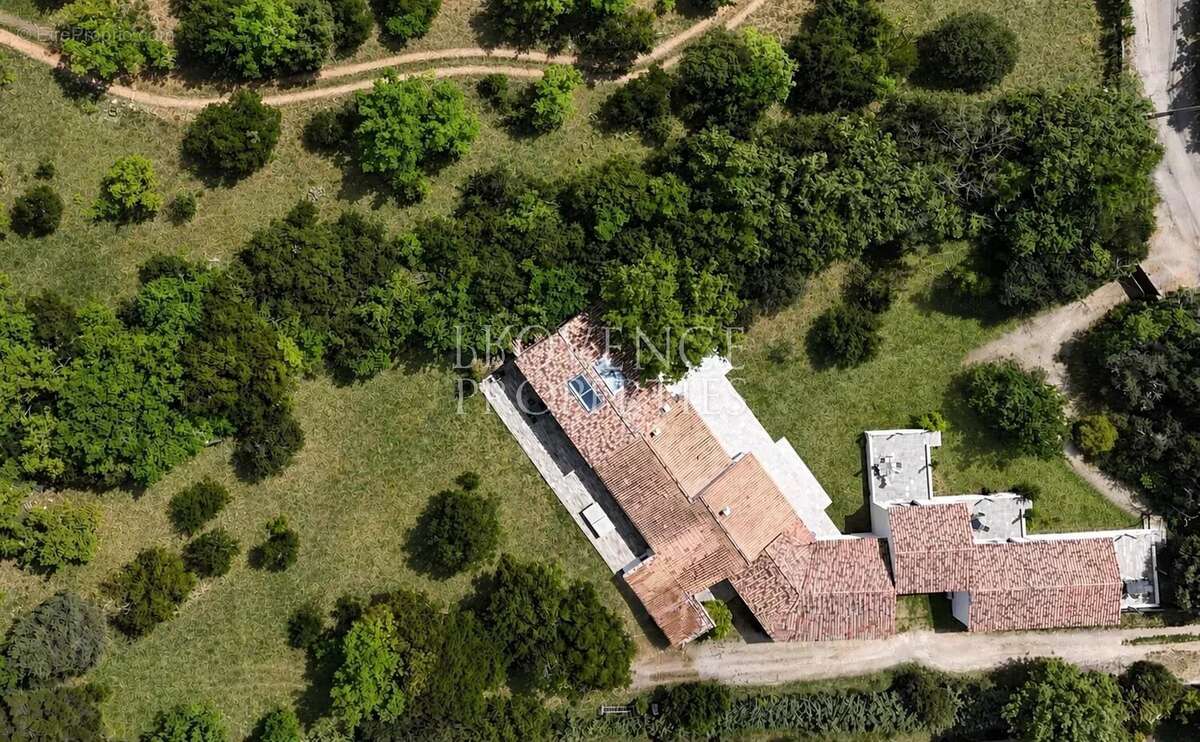 Maison à REGUSSE