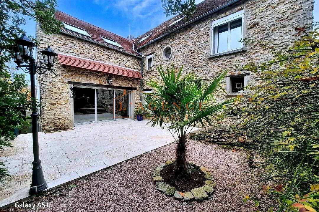 Maison à CRECY-LA-CHAPELLE