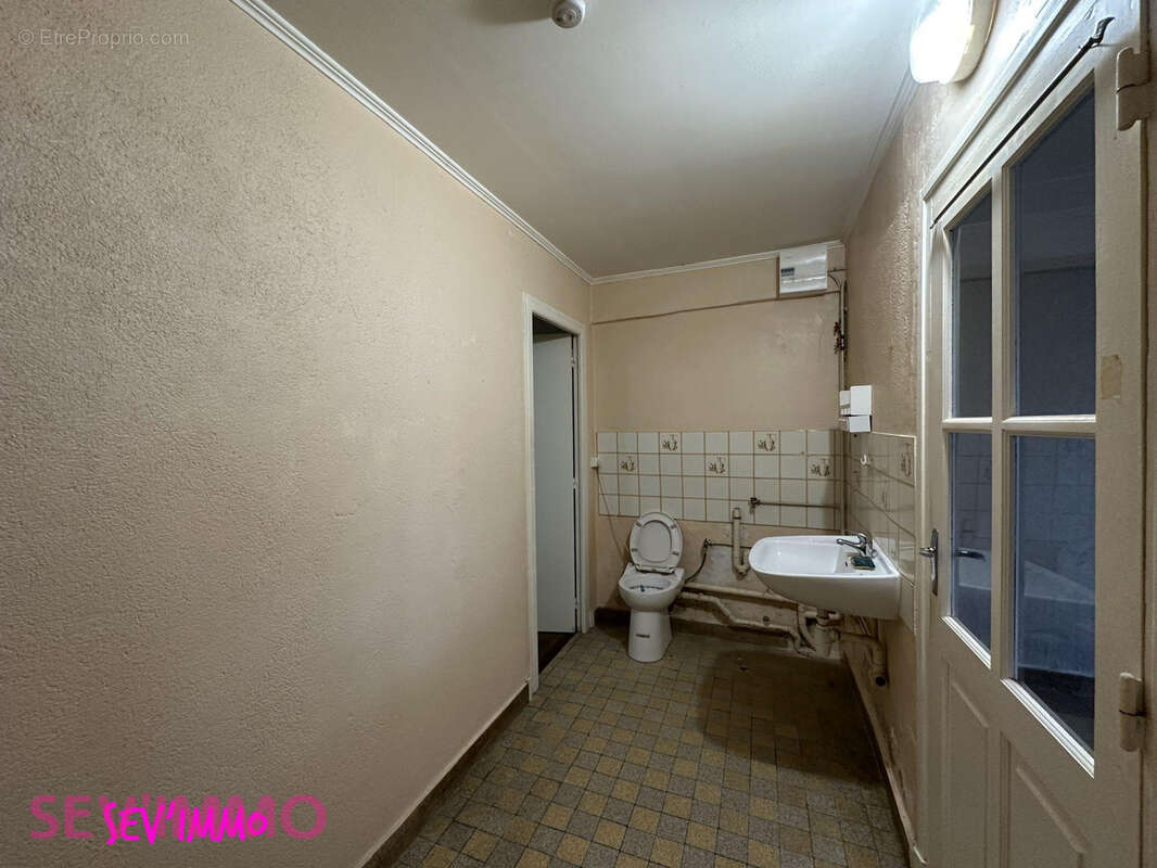 Maison 125 m² à Saint-Germain-Des-Fosses  - photo 10