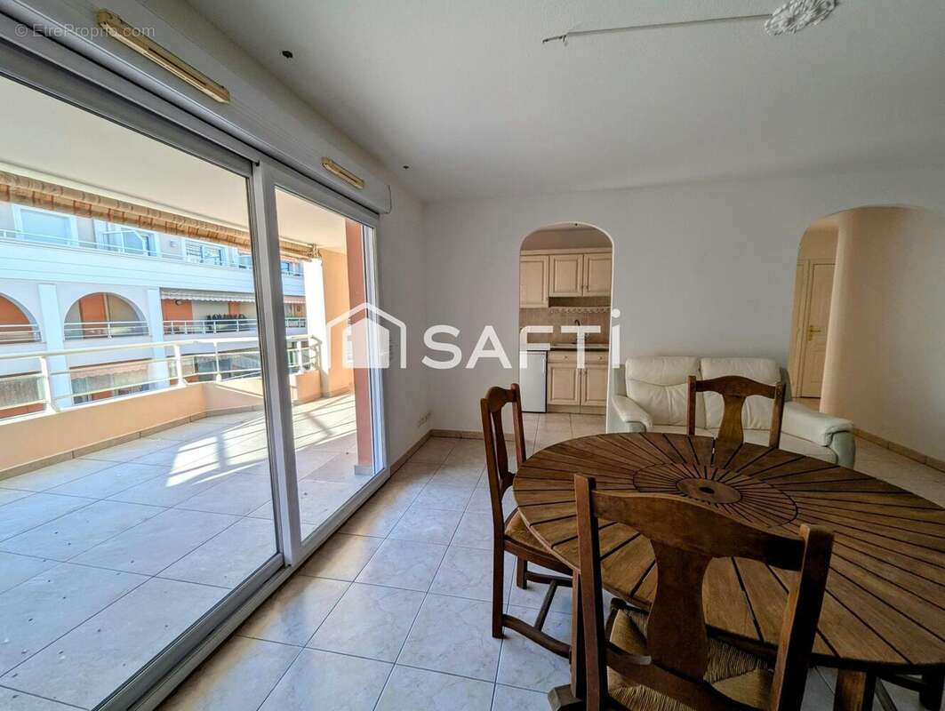 Photo 2 - Appartement à SAINT-RAPHAEL