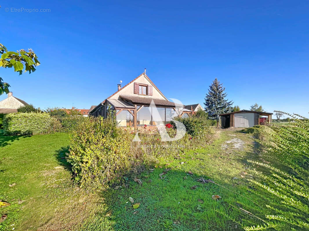 Maison à GRANDPUITS-BAILLY-CARROIS