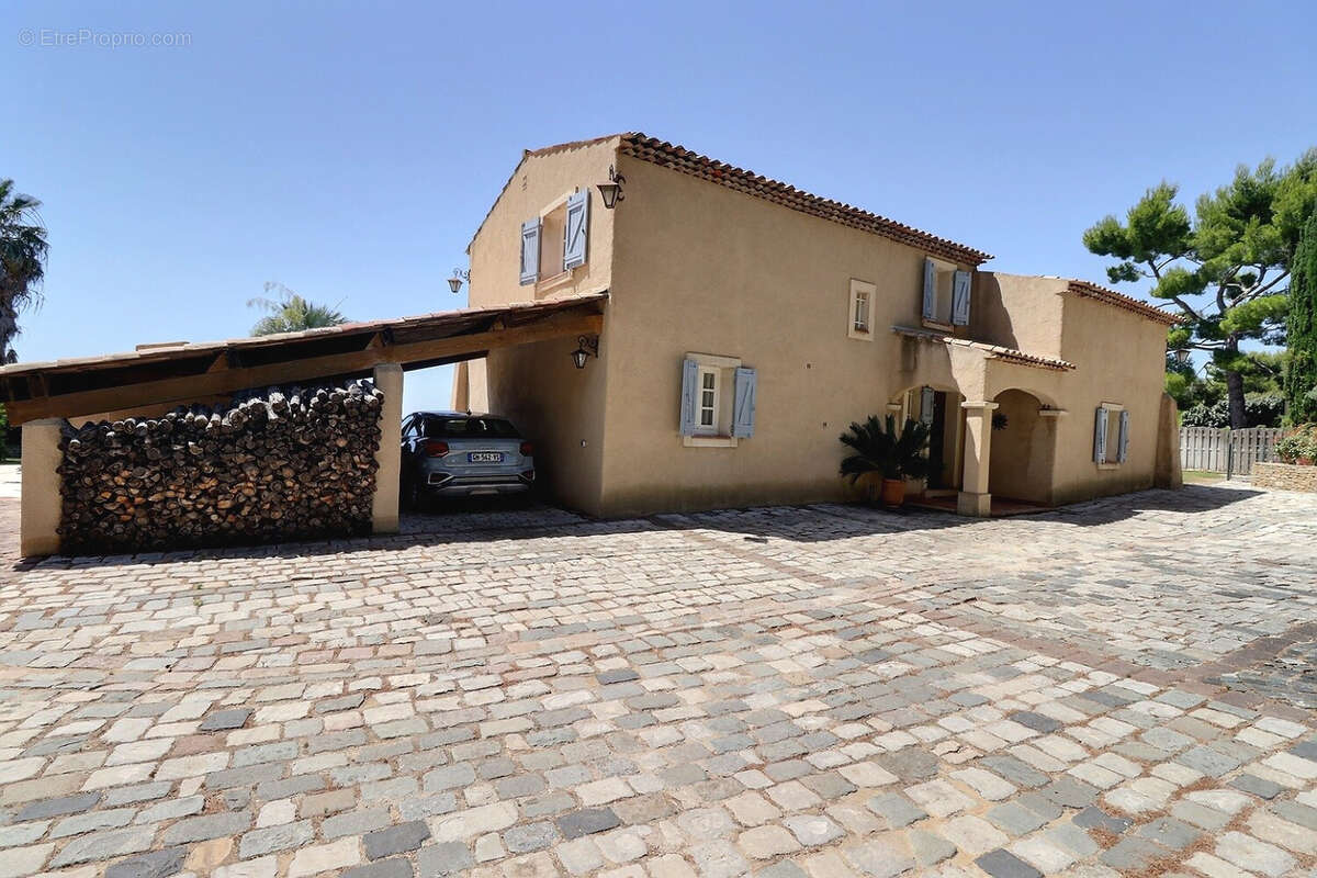 Maison à LA CADIERE-D'AZUR