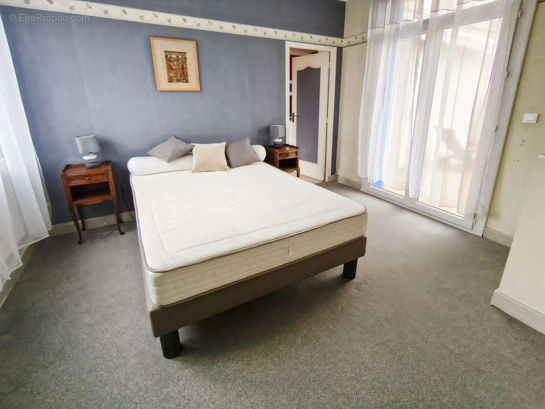 Maison à DECAZEVILLE