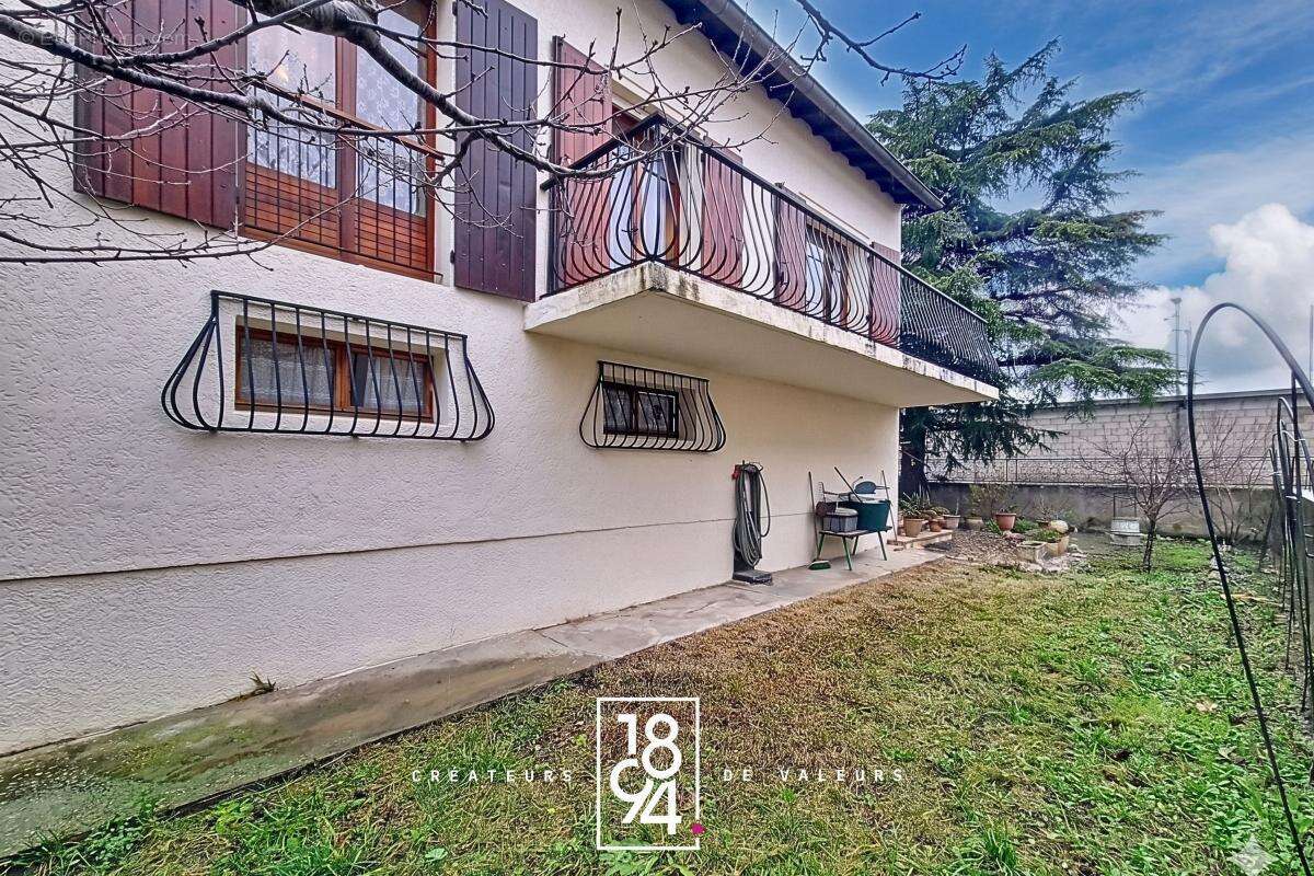 ARLES - Maison 90 m2 à rénover, Terrain 476 m2 - photo 2