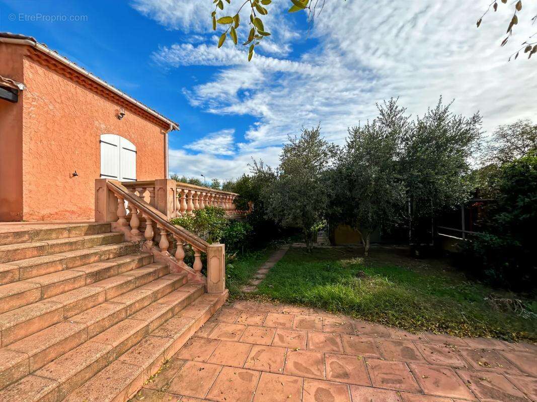Maison à LAPALUD