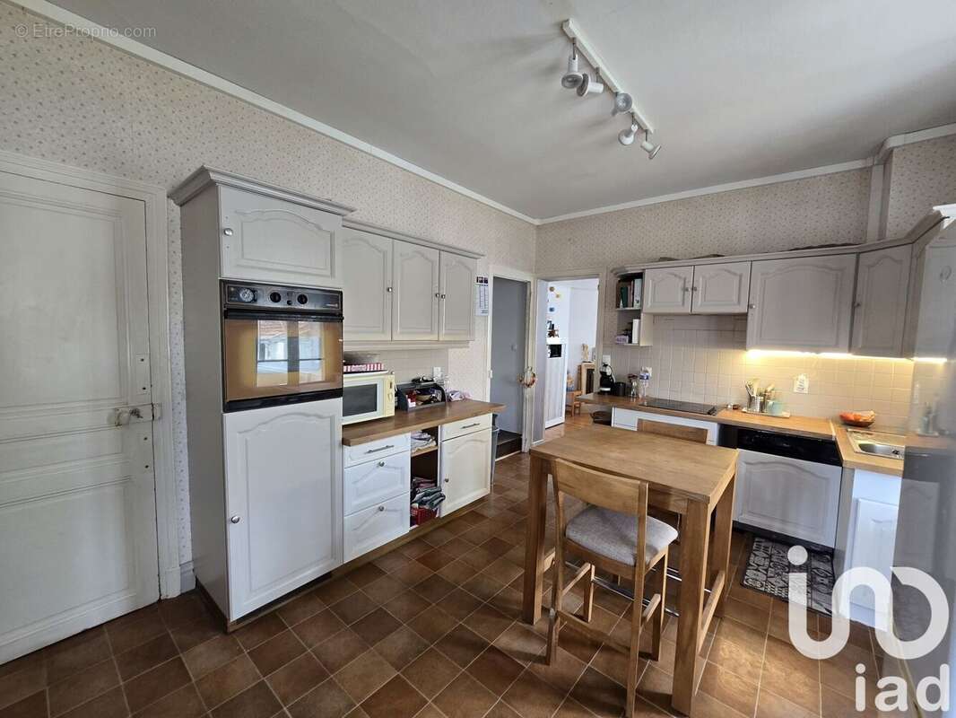 Photo 2 - Maison à ROMILLY-SUR-SEINE