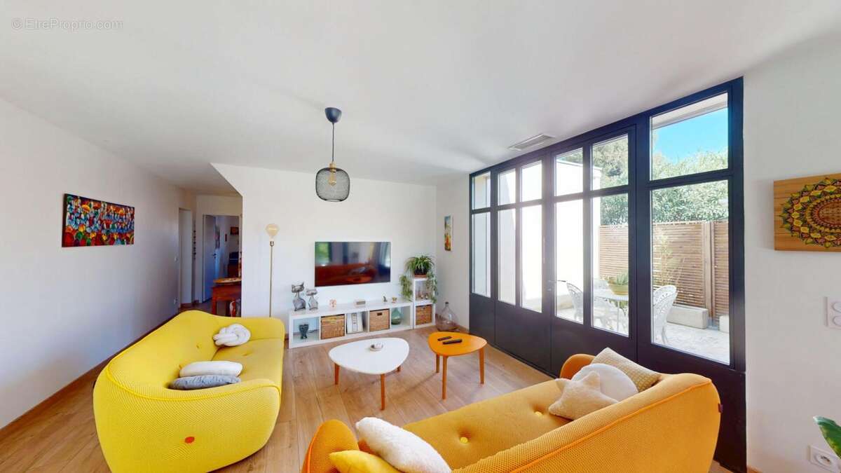 Maison à COURNONTERRAL