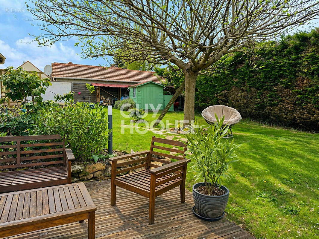 Maison 7 pièces 147 m² · à Chevannes · 147 m² · 385 000 €