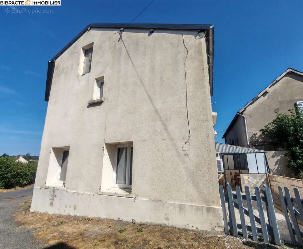 Maison 62 m² à Luzy  - photo 2