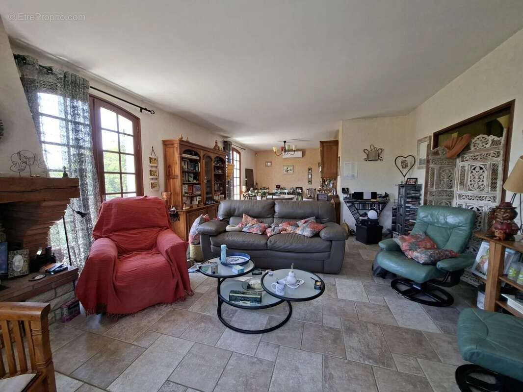 Maison 117 m² à Septfonds  - photo 6