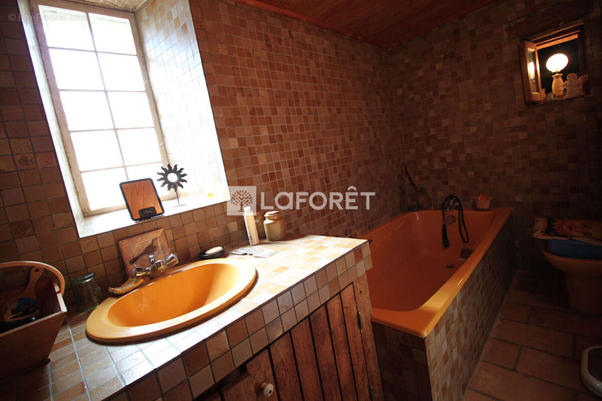 Maison à GOUT-ROSSIGNOL