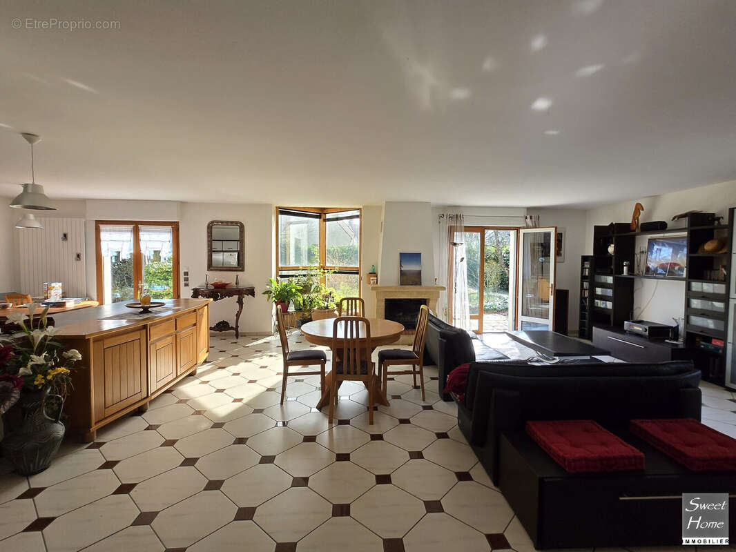 Maison à SAINT-REMY-LES-CHEVREUSE