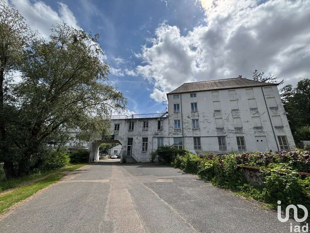 Photo 9 - Commerce à CUISERY