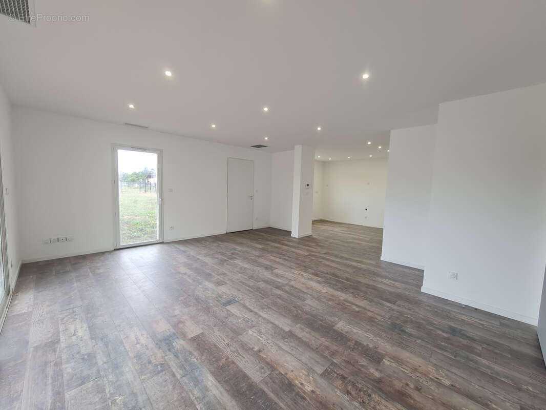 Maison à SAUGNACQ-ET-MURET