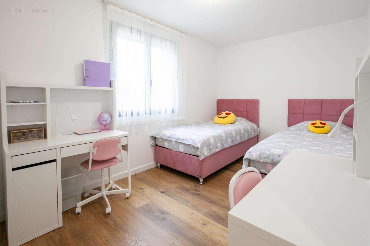 Maison à SAINT-ETIENNE-DE-MONTLUC