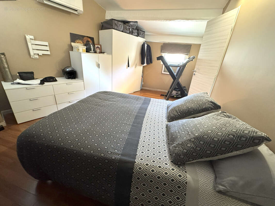 Appartement à SAINT-CYR-SUR-MER