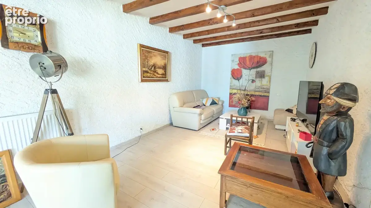 Maison atypique avec jardin au coeur de Sardon - photo 6