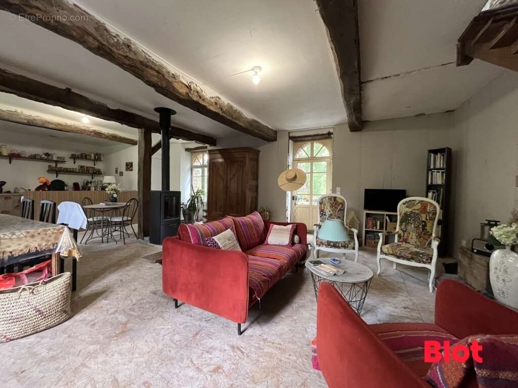 Maison à ERCE-EN-LAMEE