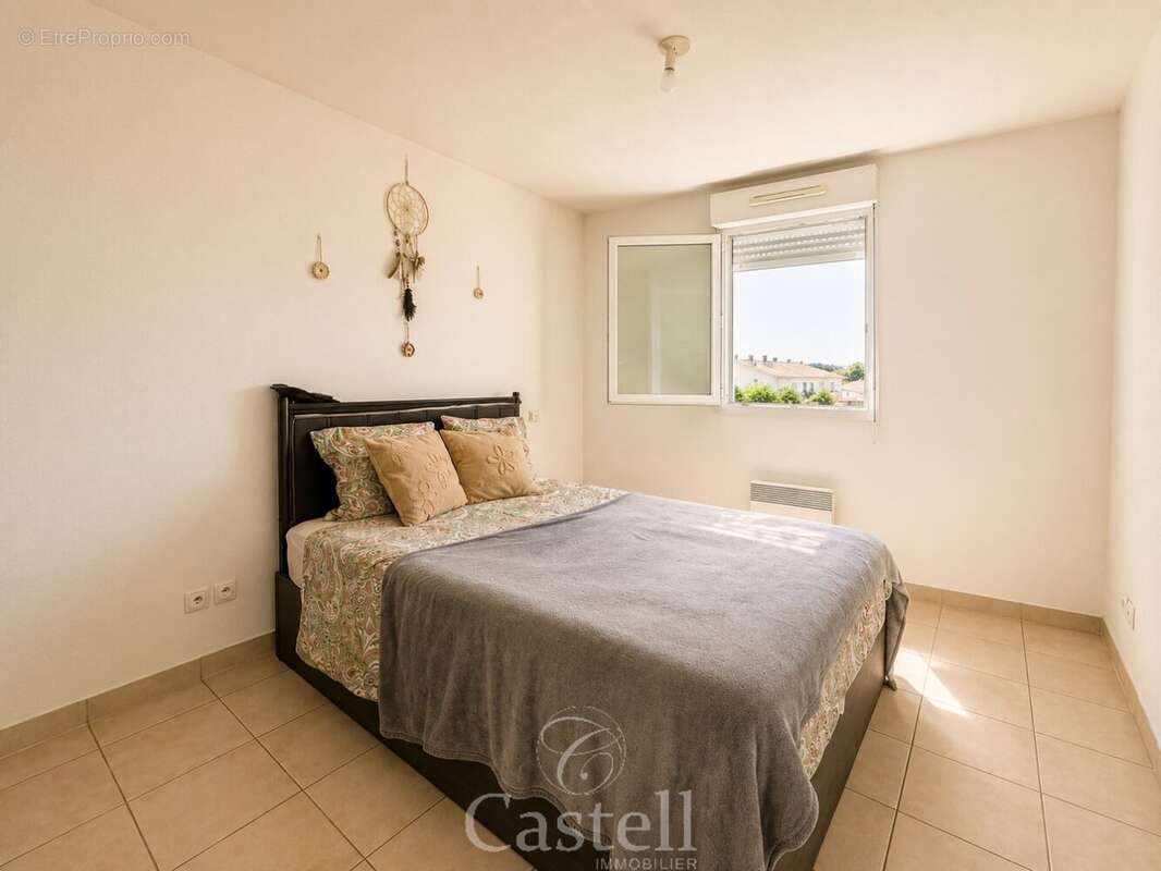 ***appartement t2 lumineux avec terrasse au dernier étage à agde*** - photo 8