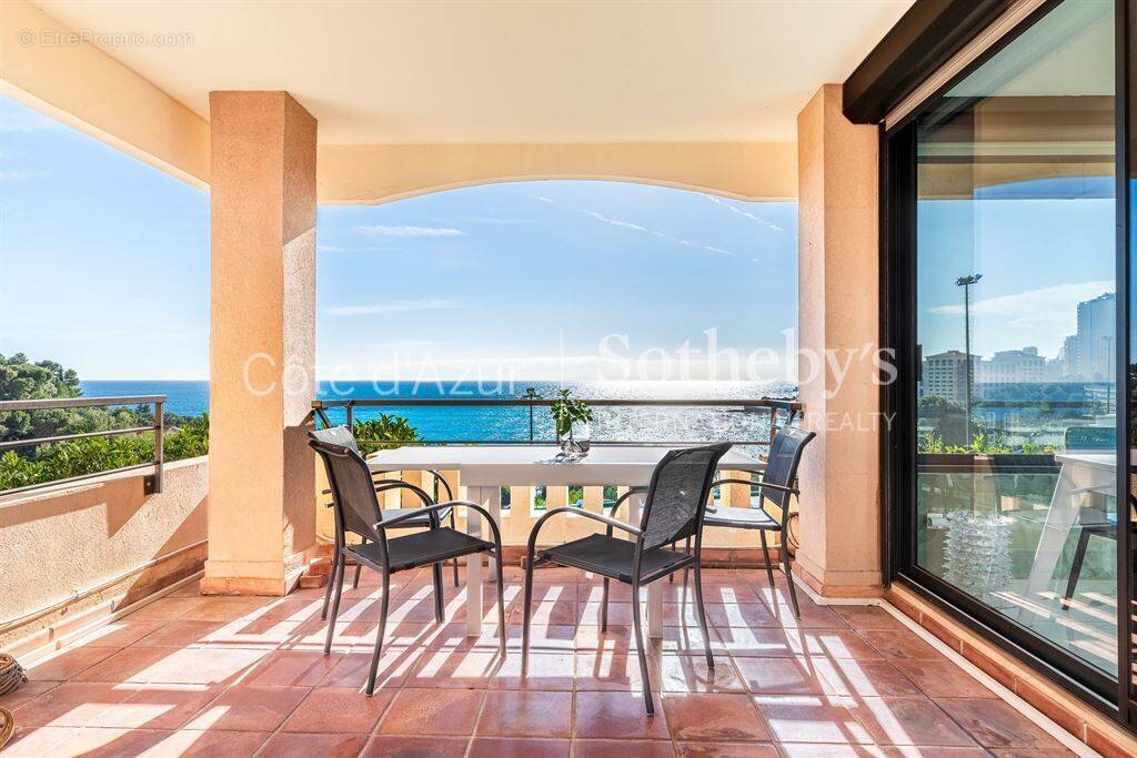 Appartement à ROQUEBRUNE-CAP-MARTIN