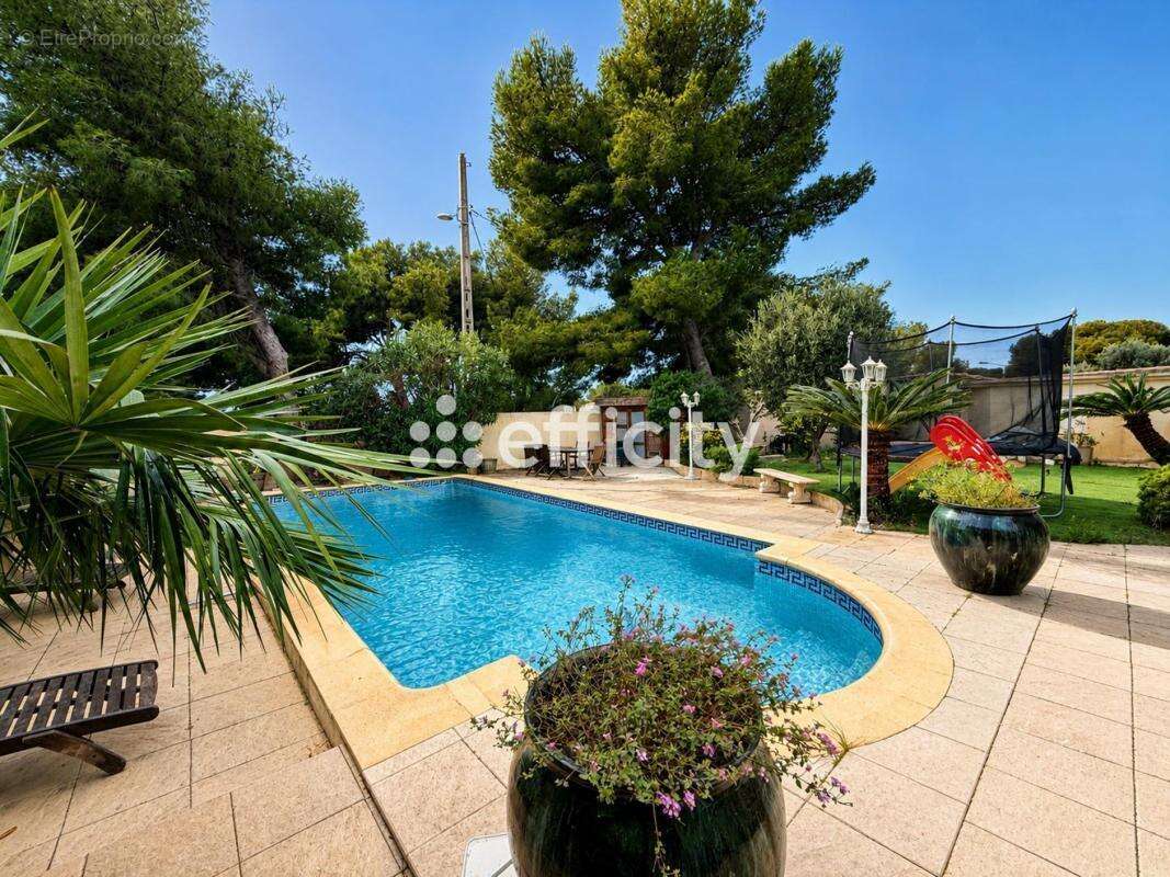 Maison à SAUSSET-LES-PINS