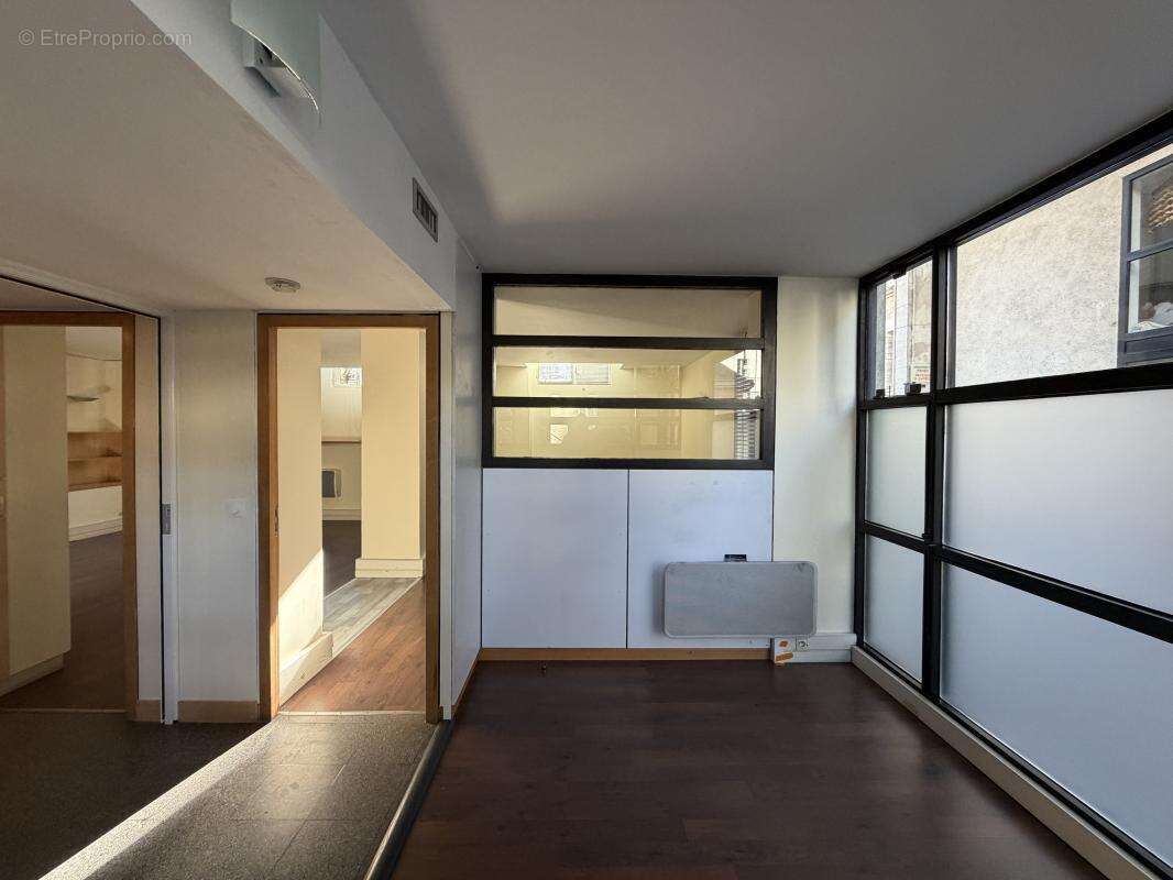 Commerce à ISSY-LES-MOULINEAUX