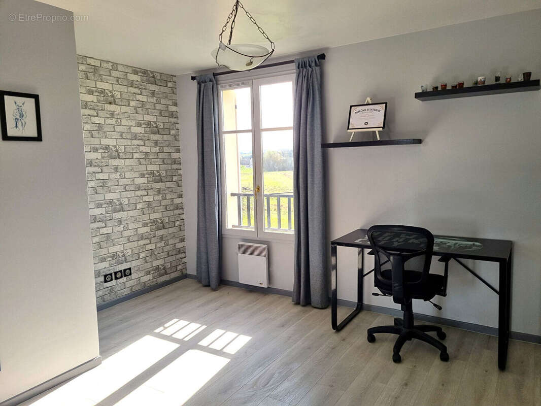Maison à HOUDAN