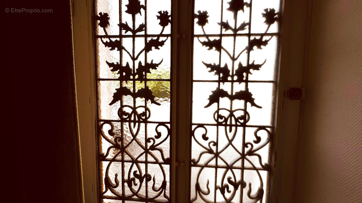 Maison à MAILLY-LE-CHATEAU