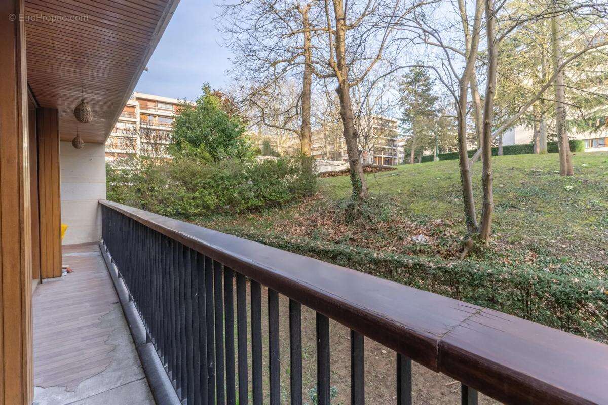 Appartement à LA CELLE-SAINT-CLOUD