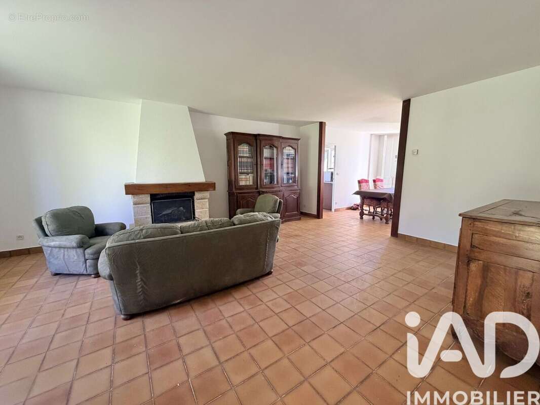 Photo 4 - Maison à SAINT-GERMAIN-LES-CORBEIL