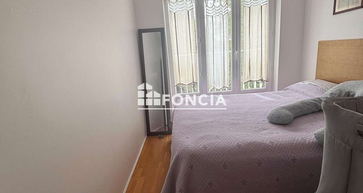 Appartement à CHILLY-MAZARIN