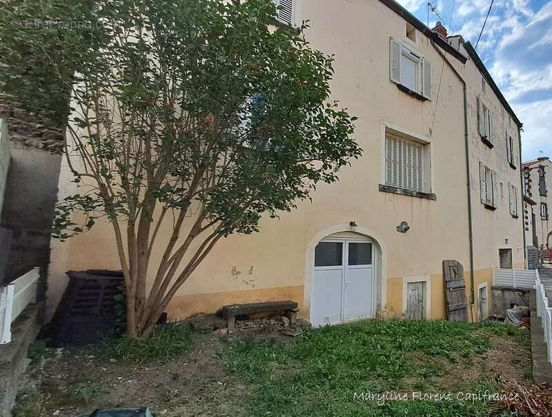 Maison à CEYRAT