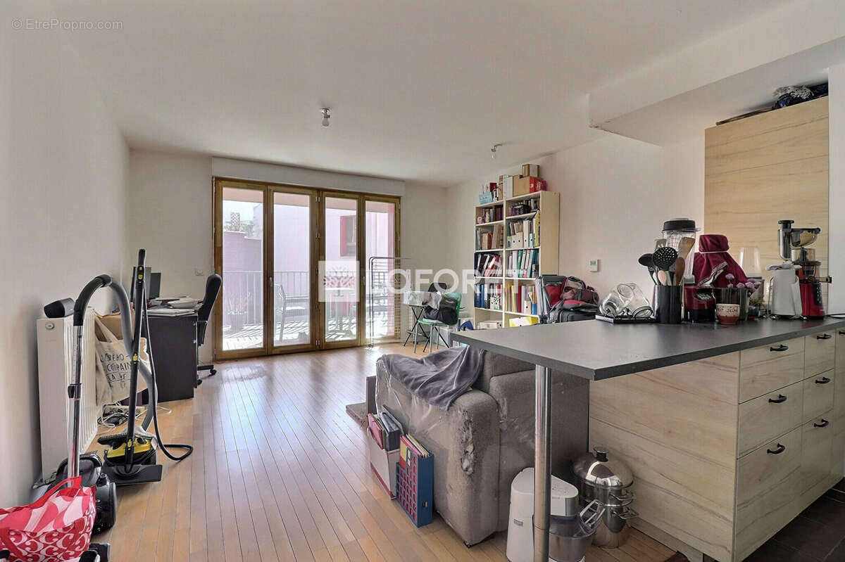 Appartement à L'ILE-SAINT-DENIS