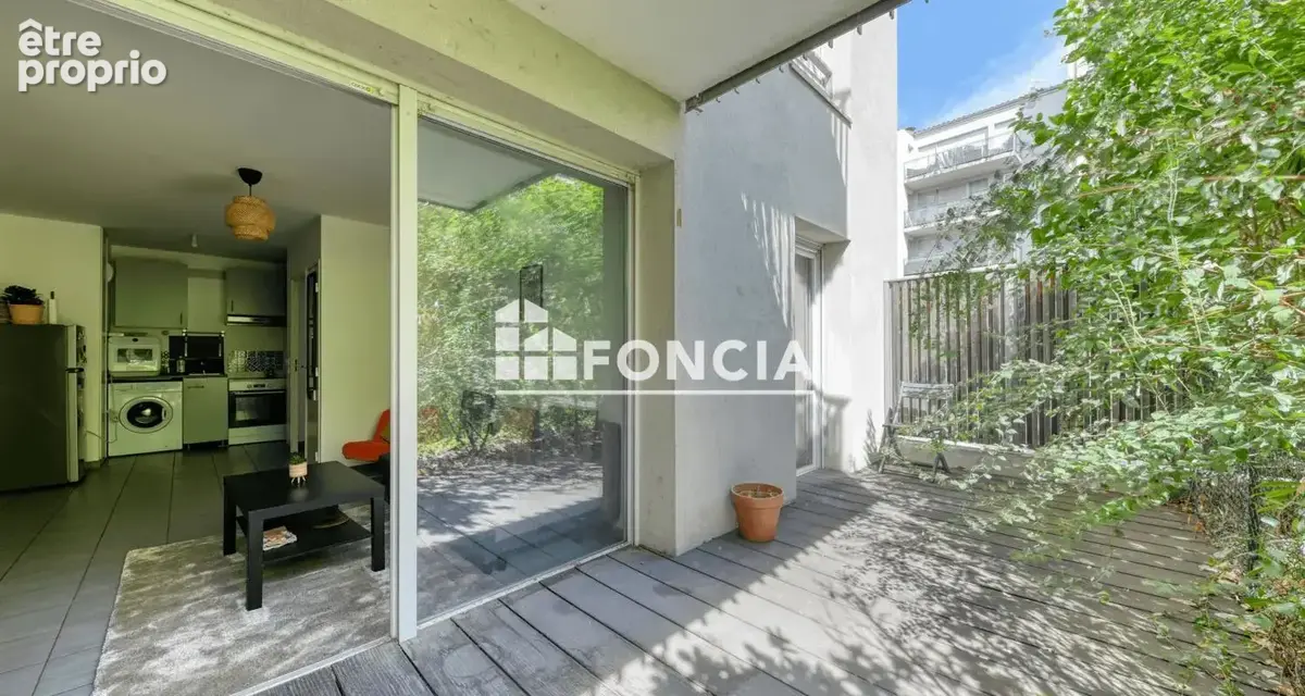 Villeurbanne – Gratte-Ciel/Perralière : T2 récent avec terrasse privative et garage - photo 6