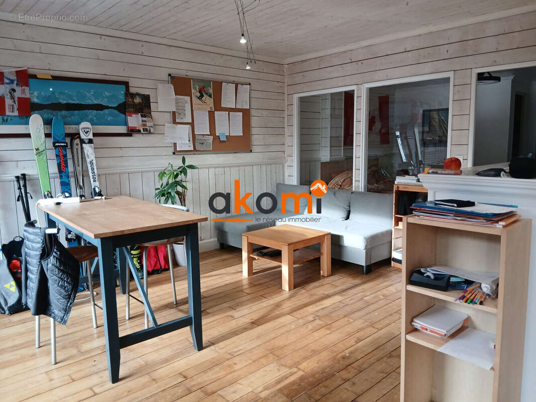 Appartement à SERRAVAL