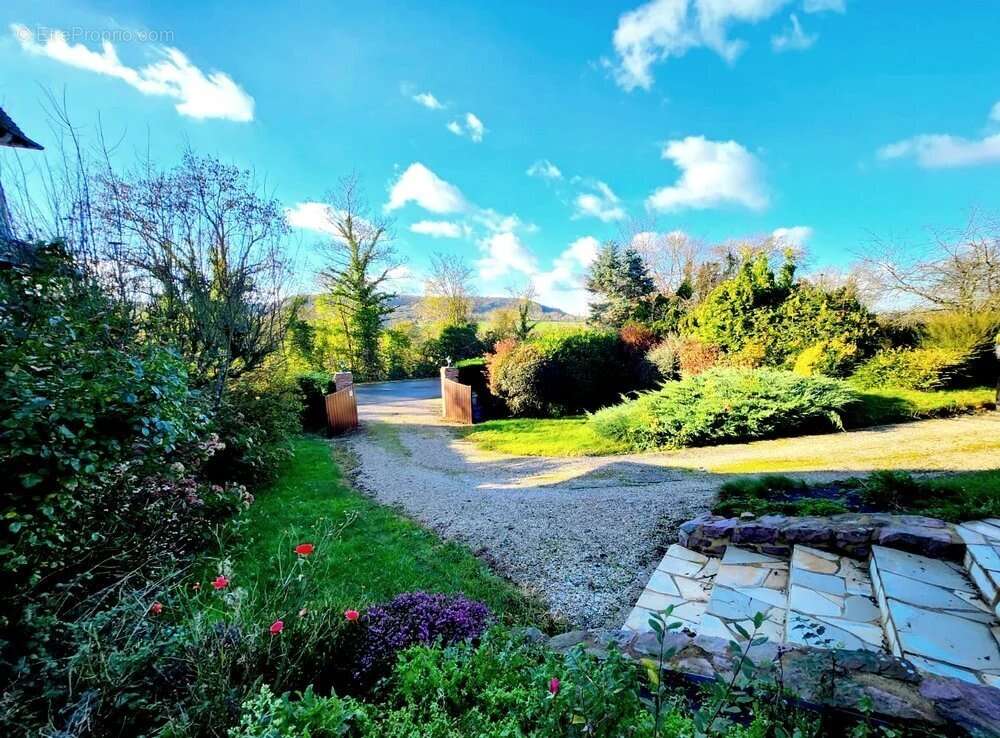 Maison à MANNEVILLE-LA-PIPARD