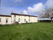 Maison à LA CHAPELLE-SAINT-LAURENT