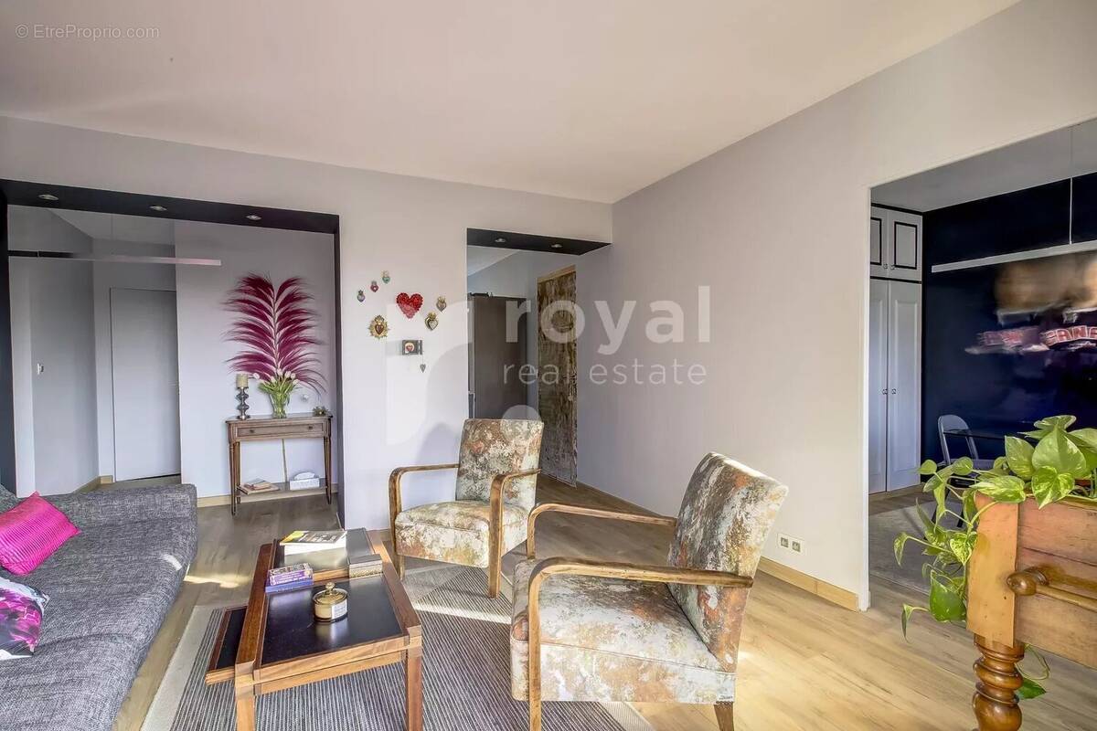 Appartement à VALBONNE