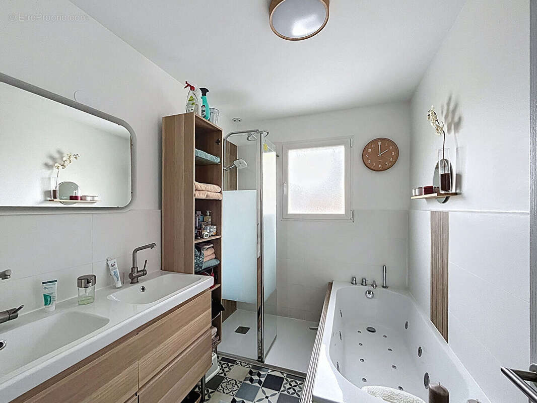 Maison à PAREMPUYRE