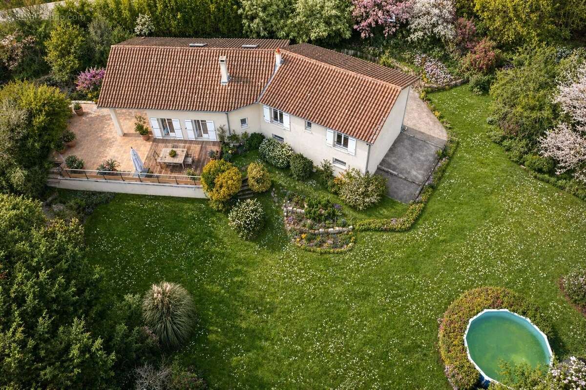 Maison à DARDILLY
