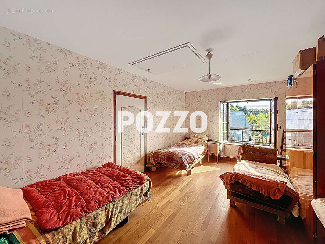 Maison à LOUVIGNE-DU-DESERT