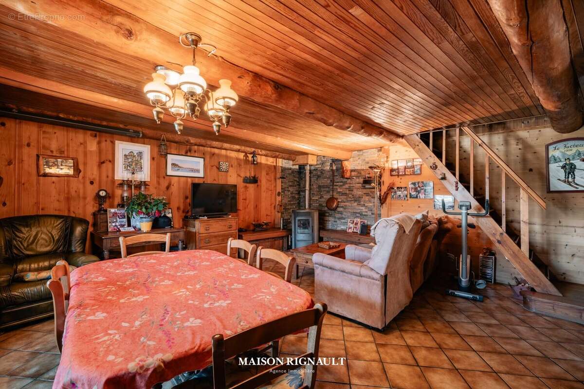 Maison à MONTVALEZAN