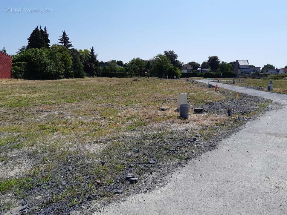 Terrain à VERMELLES