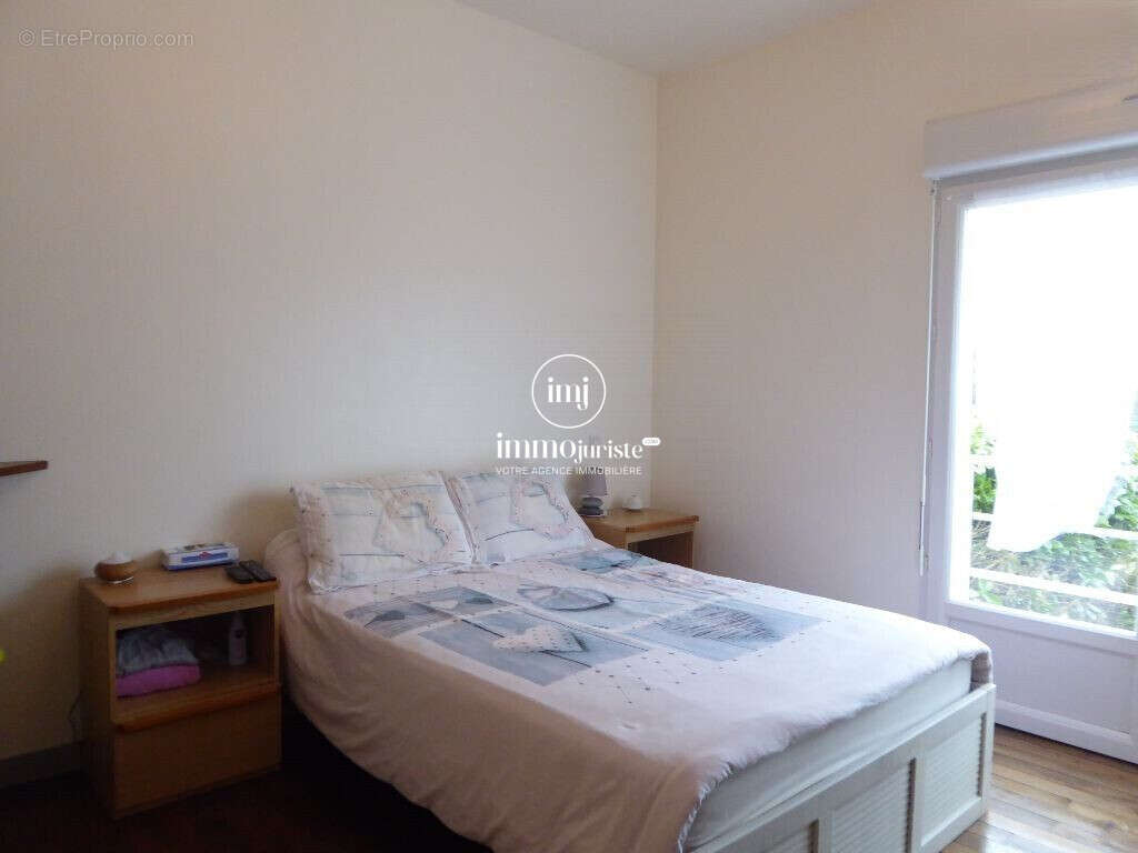 Maison à LE PALAIS-SUR-VIENNE