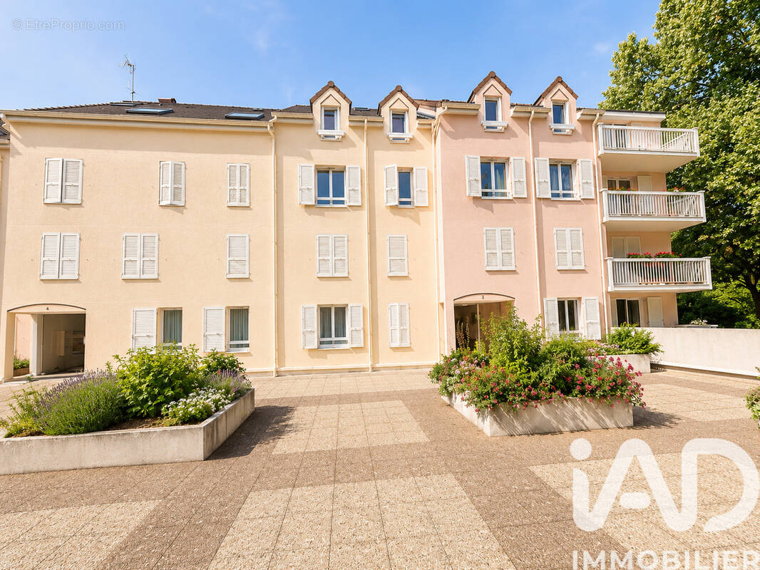Photo 1 - Appartement à VILLEBON-SUR-YVETTE